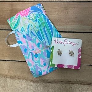 NWT Lilly Pulizter turtle stud earrings. Never worn.